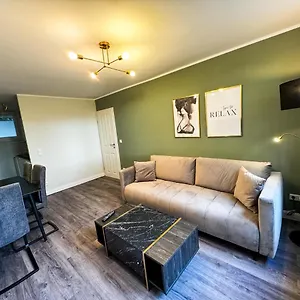 https://messenah-fur-5-gaste-mit-kostenlosenparkplatzen.hannover-hotel.net